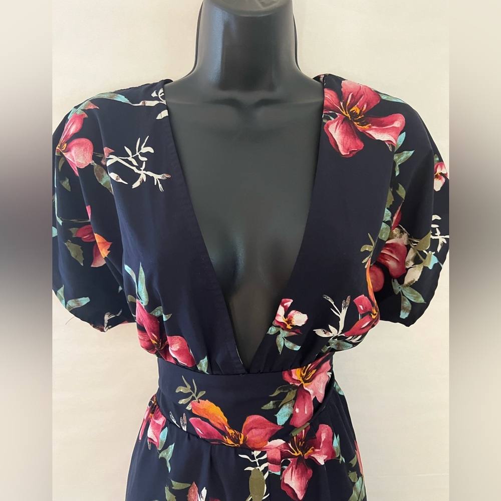 Multi-Color Floral Wide-Leg Jumpsuit | size Medium